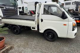 Hyundai, H100 1.3 Ton 2.6 motor, 4x2 Drive, Dropside Truck, Used, 2018