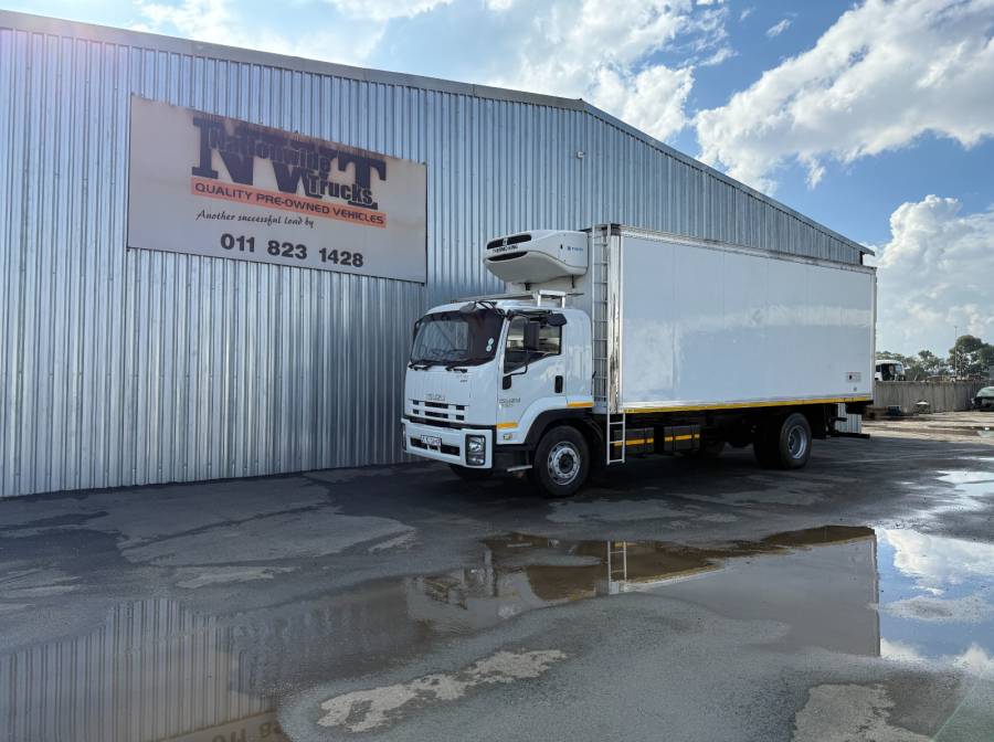 Isuzu, FTR850, 8 Ton, Refrigerated Truck, Used, 2016