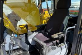 Komatsu, PC220, Excavator, Used, 2022
