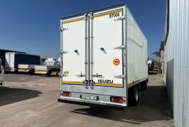 Isuzu, NPR400, 4 Ton, Volume Van Truck, Used, 2022