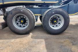 Henred, Side Tipper Link Trailer, Used, 2020