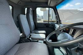 Nissan, UD90, 6x2 Drive, Tautliner Truck, Used, 2014