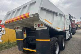 Powerstar, 40-35 18 Cube Twin Steer, 8x4 Drive, Tipper Truck, Used, 2016
