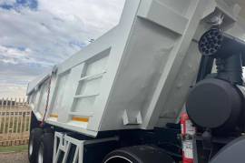 Powerstar, 40-35 18 Cube Twin Steer, 8x4 Drive, Tipper Truck, Used, 2016