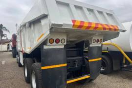 Powerstar, 40-35 18 Cube Twin Steer, 8x4 Drive, Tipper Truck, Used, 2016