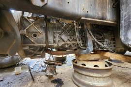 Truck Parts, UD, UD440, Gearbox, Used, 2006
