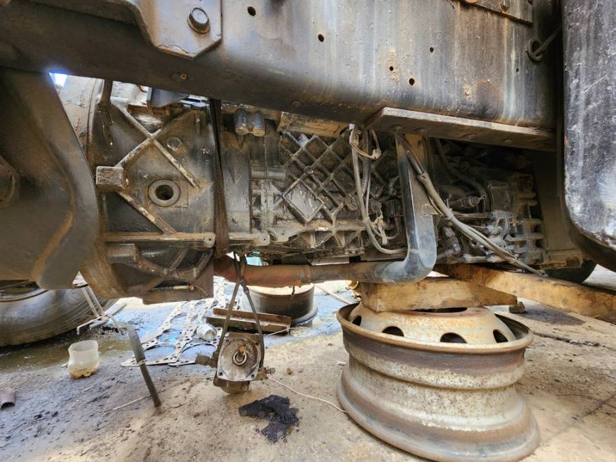 Truck Parts, UD, UD440, Gearbox, Used, 2006