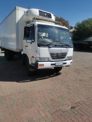 Nissan, UD 70, 4x2 Drive, Refrigerated Truck, Used, 2005