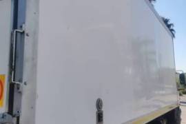 Nissan, UD 70, 4x2 Drive, Refrigerated Truck, Used, 2005