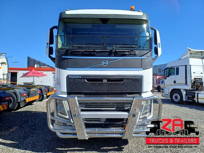 Volvo, FH520  [#11215], 6x4 Drive, Truck Tractor, Used, 2021