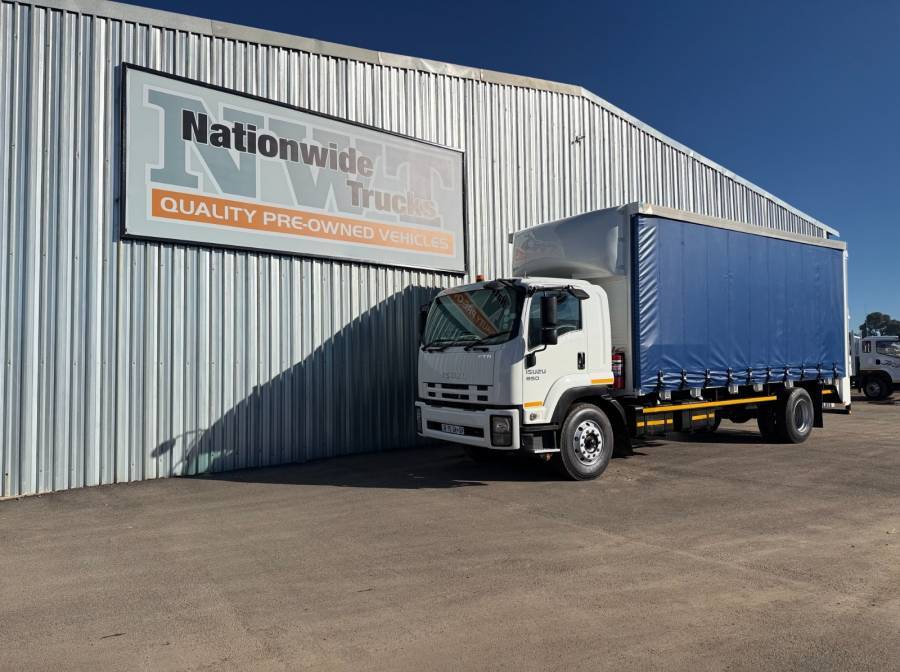 Isuzu, FTR850, 8 Ton, Tautliner Truck, Used, 2015