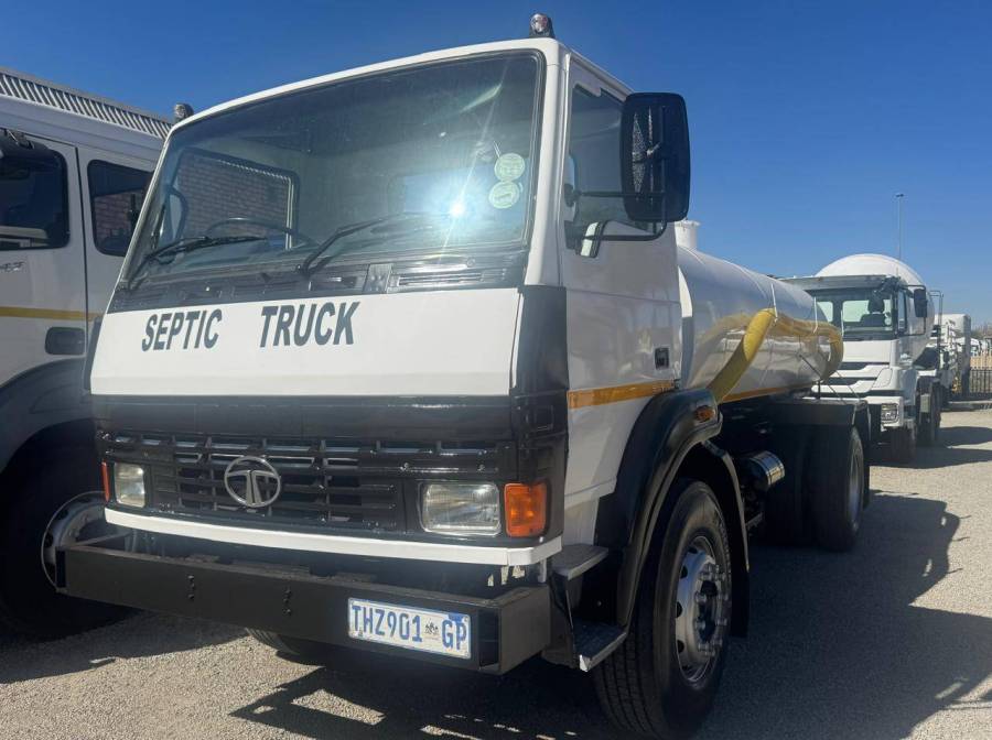 Tata, 15-18 8000L , 4x2 Drive, Honey Sucker Truck, Used, 2006