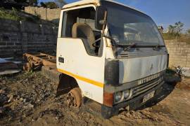 Truck Parts, Mitsubishi, Canter 3ton, Stripping for Parts, Dropside Body, Used, 1990
