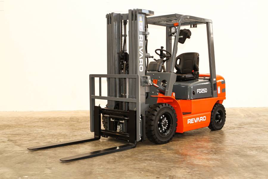 Revaro, Forklift, New