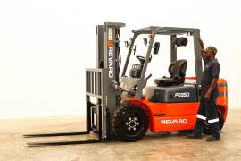 Revaro, Forklift, New