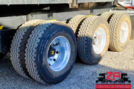 Henred, FRUEHAUF TRI-AXLE DROPSIDE TRAILER [#53009], Dropside Trailer, Used, 2023