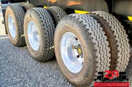 Henred, FRUEHAUF TRI-AXLE DROPSIDE TRAILER [#53009], Dropside Trailer, Used, 2023