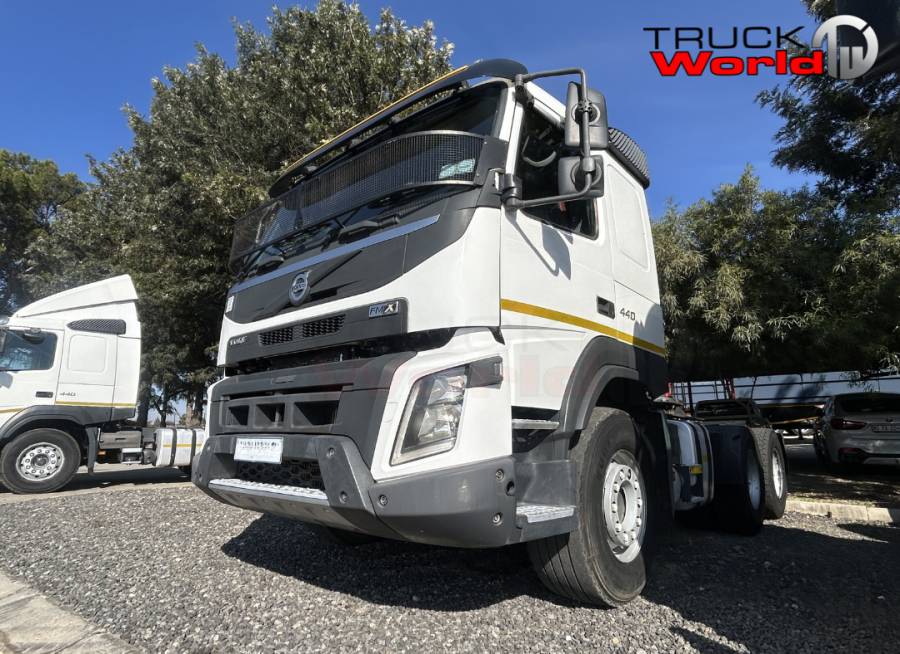 Volvo, 6x4 Drive, Truck Tractor, Used, 2016