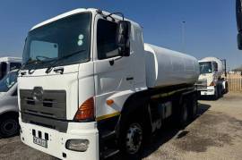Hino, 18000L , 6x4 Drive, Water Tanker Truck, Used, 2016
