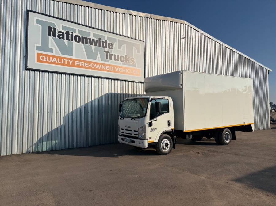Isuzu, NPR400, 4 Ton, Volume Van Truck, Used, 2021