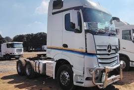 Mercedes Benz, 2652, 6x4 Drive, Truck Tractor, Used, 2020