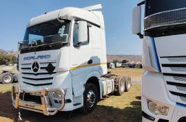 Mercedes Benz, 2652, 6x4 Drive, Truck Tractor, Used, 2020
