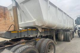 Spencer, 18 Cube Tri-Axle, Sloper Trailer, Used, 2022