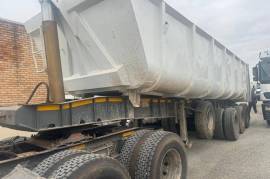 Spencer, 18 Cube Tri-Axle, Sloper Trailer, Used, 2022