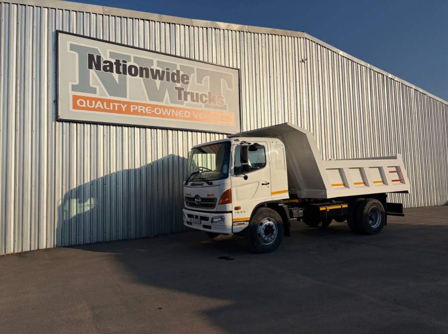 Hino, 500, 4x2 Drive, Tipper Truck, Used, 2015