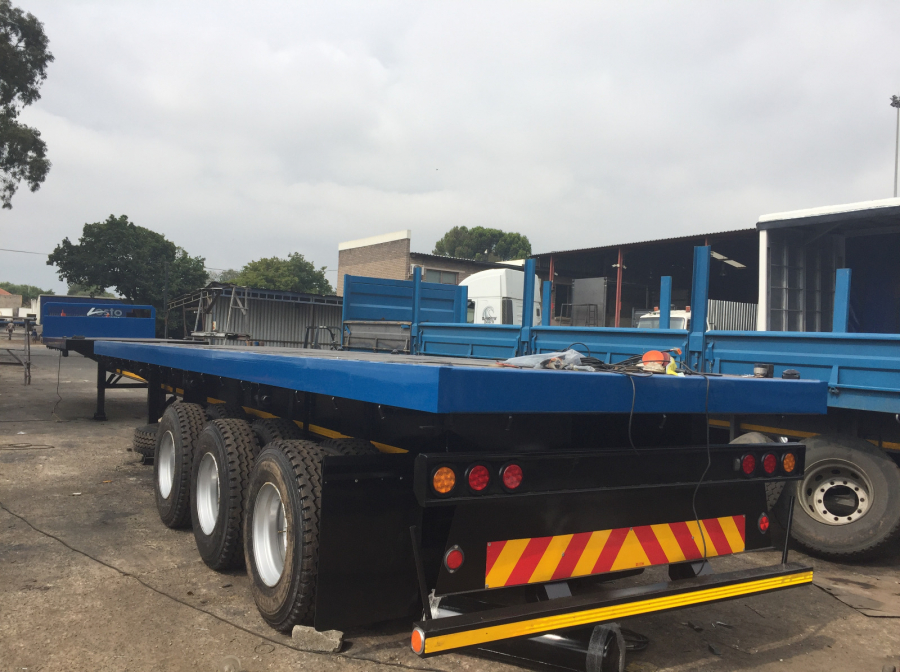 Henred, Tri-Axle Trailer, Used