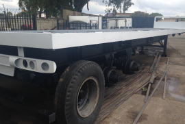 Henred, Tri-Axle Trailer, Used