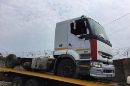 Renault, 420dci , 6x2 Drive, Truck Tractor, Used, 2008