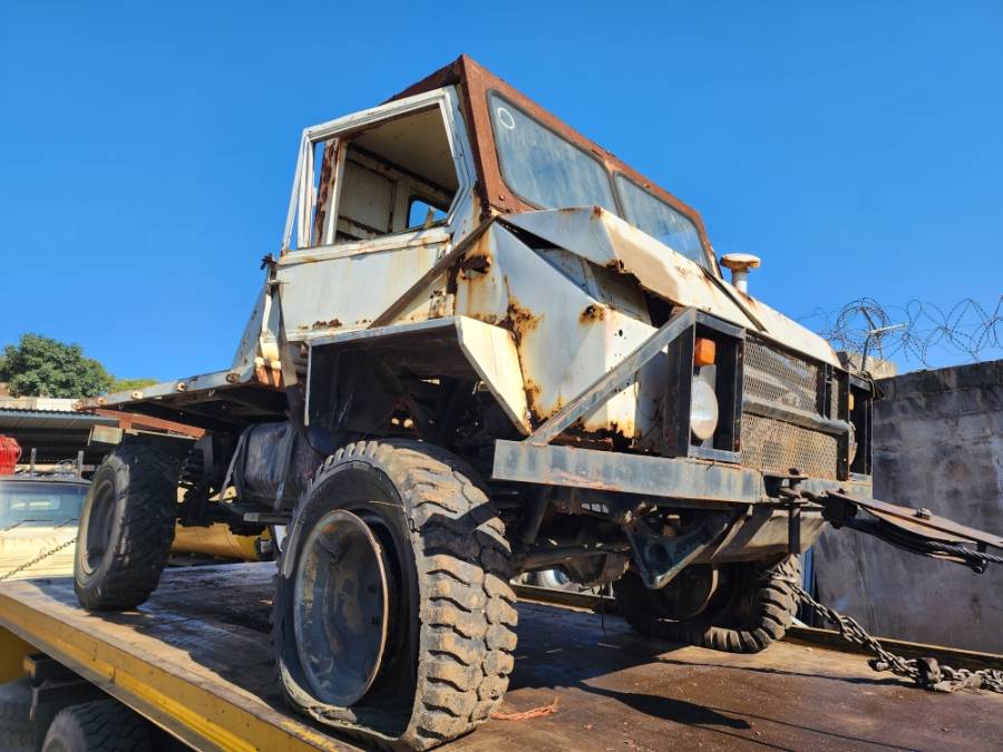 Mercedes Benz, ADE 352 non turbo, 4x4 Drive, Chassis Cab Truck, Used