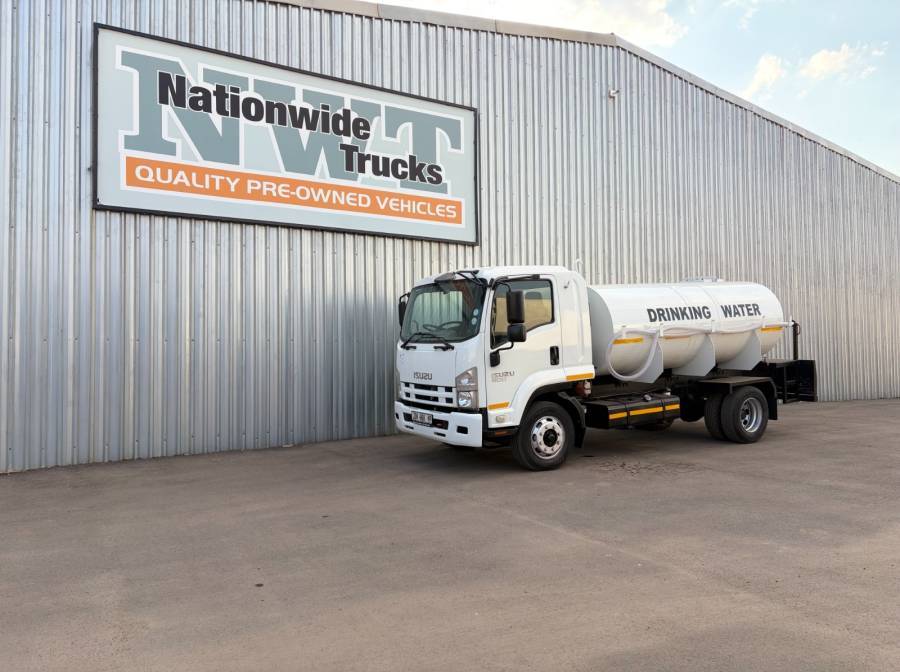 Isuzu, FSR800, 4x2 Drive, Water Tanker Truck, Used, 2017