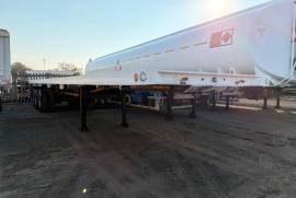 Paramount, Flatdeck, Tri-Axle Trailer, Used, 2002