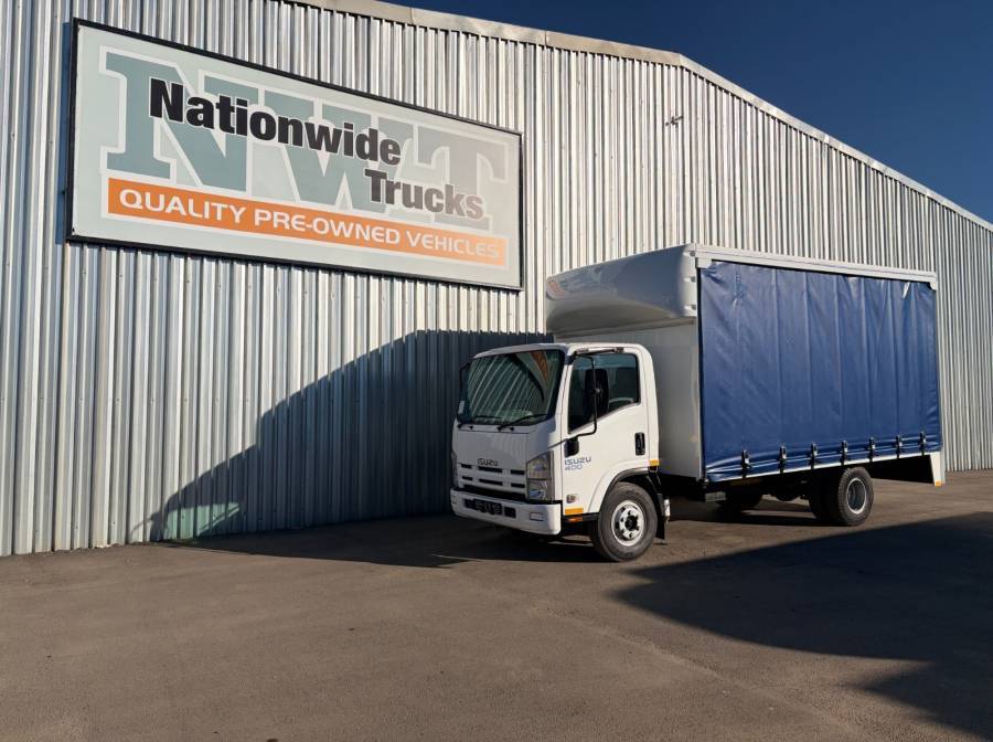 Isuzu, NPR400, 4 Ton, Tautliner Truck, Used, 2017