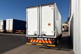 Hino, 300, 4 Ton, Refrigerated Truck, Used, 2017