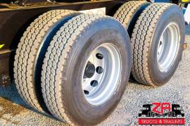 Henred, FRUEHAUF SUPERLINK FLAT DECK TRAILER [#52930], Flat Deck Trailer, Used, 2018