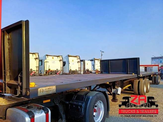 Henred, FRUEHAUF SUPERLINK FLAT DECK TRAILER [#52930], Flat Deck Trailer, Used, 2018
