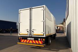 Hino, 300, 4 Ton, Refrigerated Truck, Used, 2012
