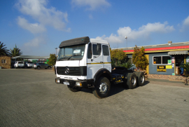 Mercedes Benz, 26.33 V Series ADE Motor, Double Diff, Truck Tractor, Used, 1988