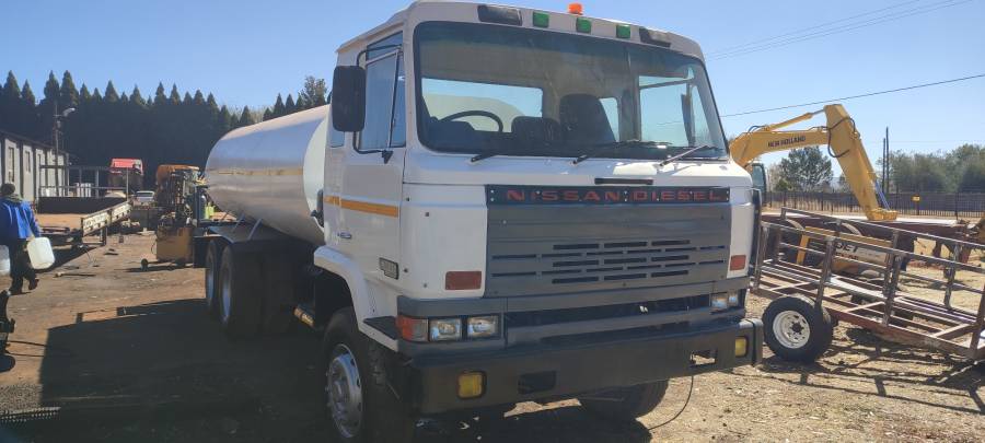 Nissan, CW 46, 4x2 Drive, Water Tanker Truck, Used, 1997