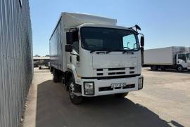 Isuzu, FTR850, 8 Ton, Tautliner Truck, Used, 2015