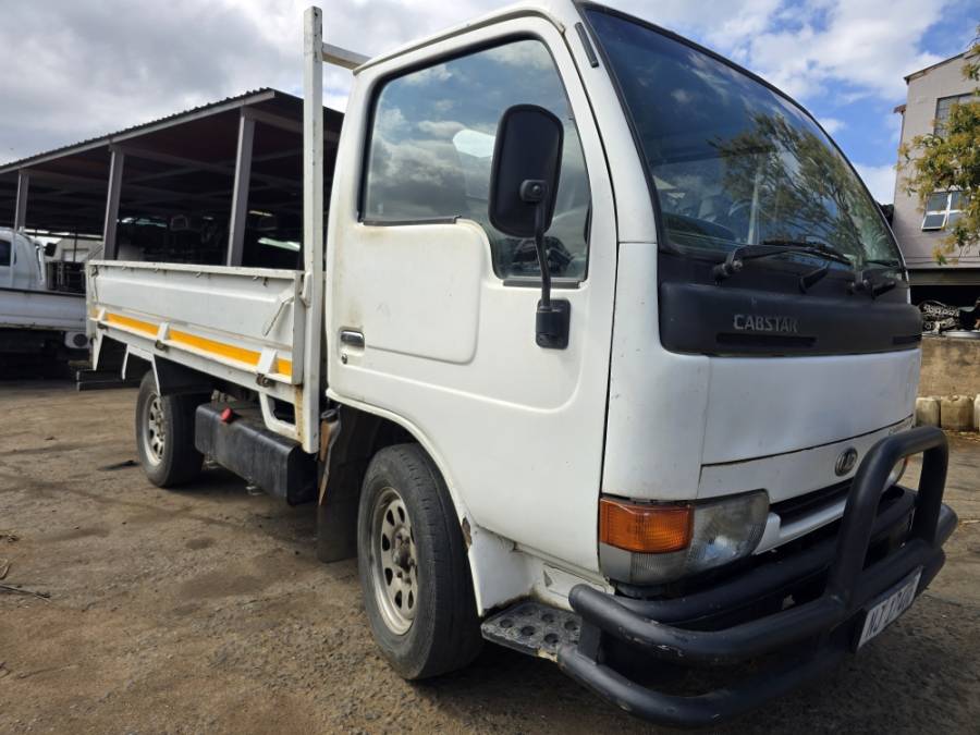 Nissan, Cabstar 20, 4x2 Drive, Dropside Truck, Used, 2005