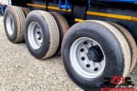 Paramount, TRI-AXLE FLAT DECK TRAILER [#52682], Flat Deck Trailer, Used, 2013