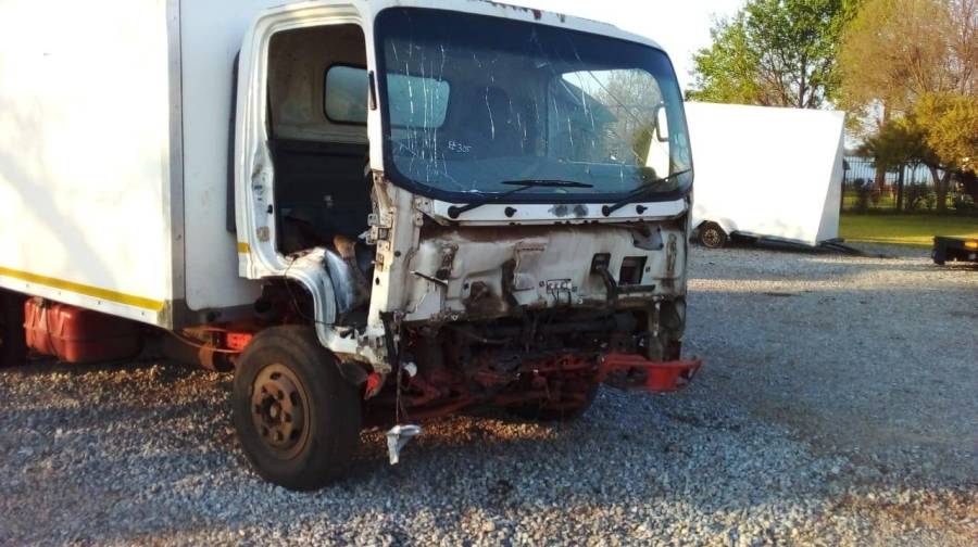 Truck Parts, Isuzu, N400 Volume Van Truck , Stripping for Parts, Used