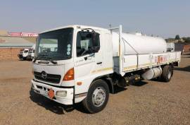 Hino, 15-258 Dropside, 4x2 Drive, Diesel Tanker Truck, Used, 2010