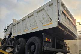 Truck Parts, Mercedes-Benz, 3331 V6, Stripping for Parts, Tipper Body, Used, 2003