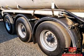 Tank Clinic, TRI-AXLE FUEL TANKER [#52370], Diesel Trailer, Used, 2003