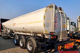 Tank Clinic, TRI-AXLE FUEL TANKER [#52370], Diesel Trailer, Used, 2003